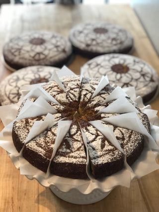 Olive Oil Cake Mix AND 1 tin Extra Virgin Olive Oil (500ml)